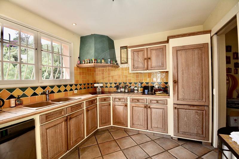 Villa - 185 m² - 6 pièces