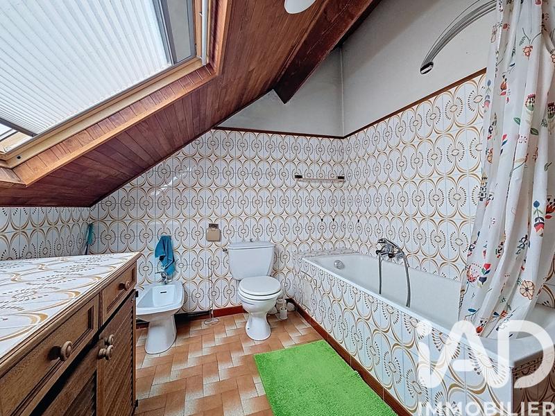 Maison - 161 m² - 7 pièces