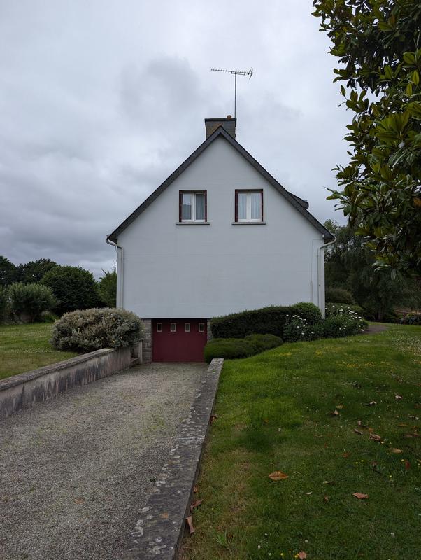 Maison - 142 m² - 9 pièces