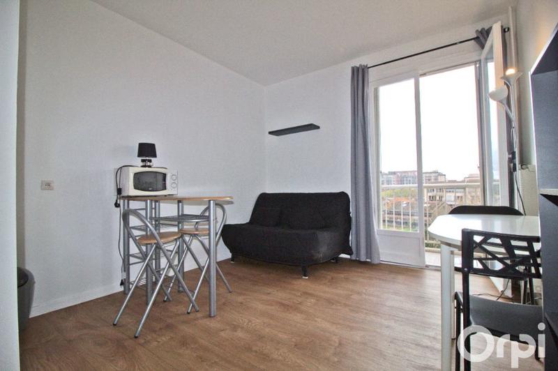 Studio - 16 m² - 1 pièce
