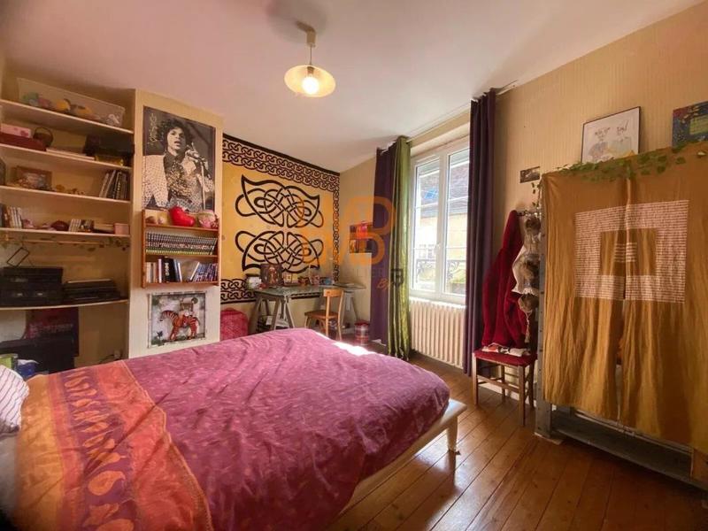 Maison de bourg - 115 m² - 5 pièces