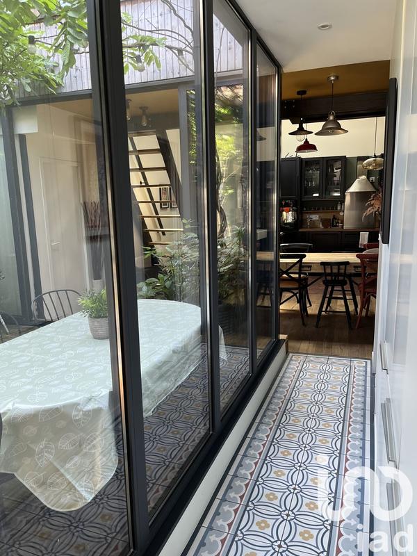 Appartement - 115 m² - 6 pièces