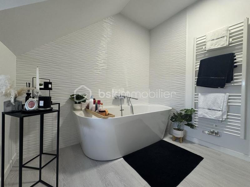 Maison de ville - 106 m² - 6 pièces