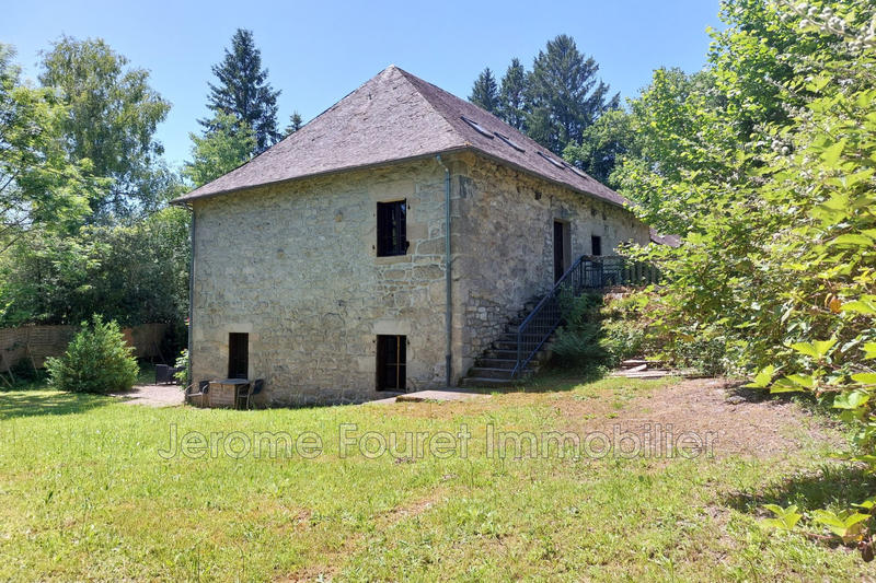 Maison - 298 m² - 12 pièces