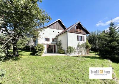 Maison - 270 m² - 5 pièces
