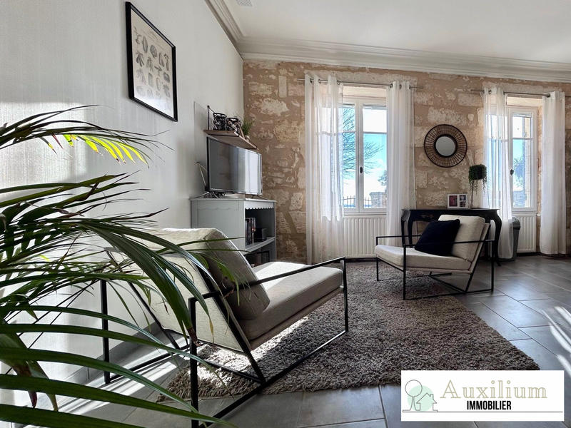 Maison ancienne - 205 m² - 7 pièces