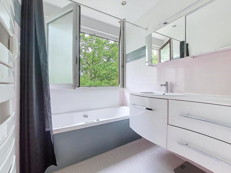 Appartement - 76 m² - 3 pièces