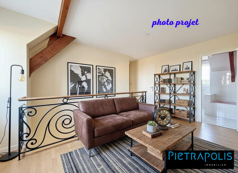 Maison traditionnelle - 220 m² - 7 pièces