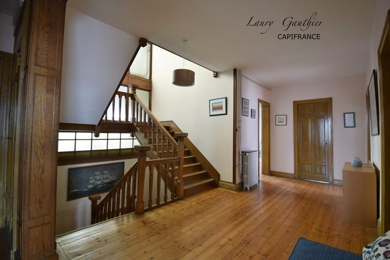 Maison bourgeoise - 435 m² - 15 pièces