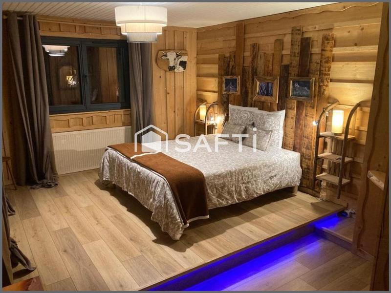 Châlet - 280 m² - 8 pièces