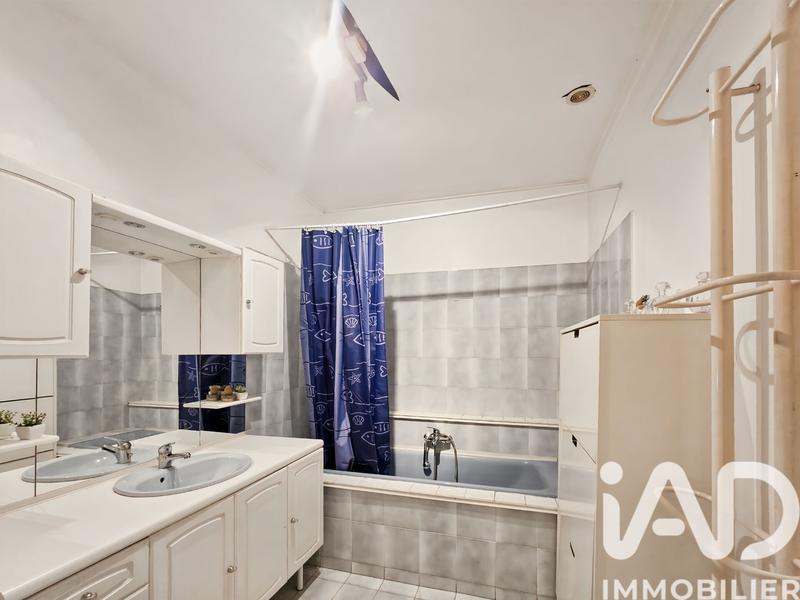 Appartement - 204 m² - 6 pièces