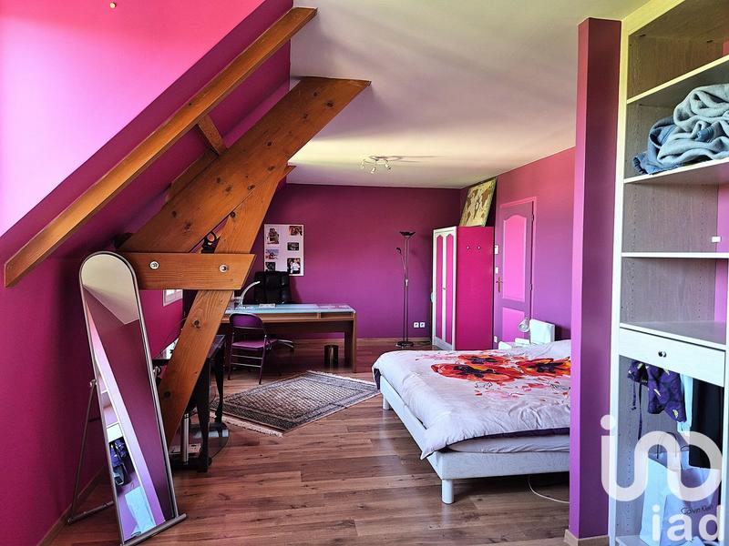 Maison - 300 m² - 8 pièces