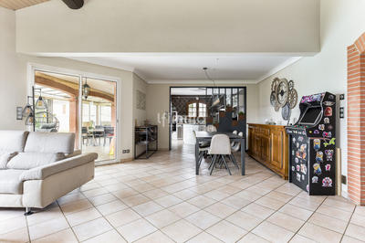 Villa - 200 m² - 6 pièces