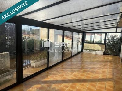 Maison - 210 m² - 7 pièces