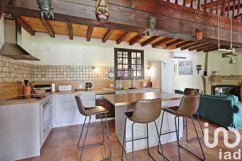 Maison - 200 m² - 6 pièces