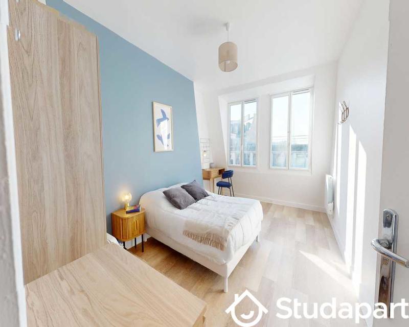 Chambre - 120 m² - 1 pièce