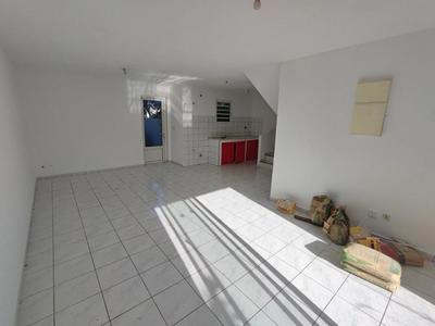 Maison - 65 m² - 3 pièces