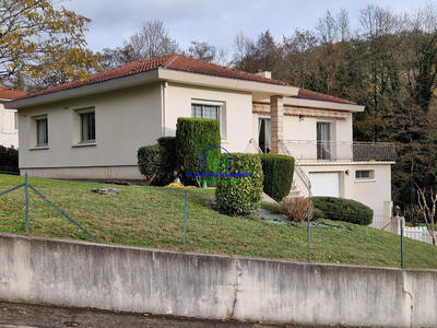 Maison traditionnelle - 129 m² - 6 pièces