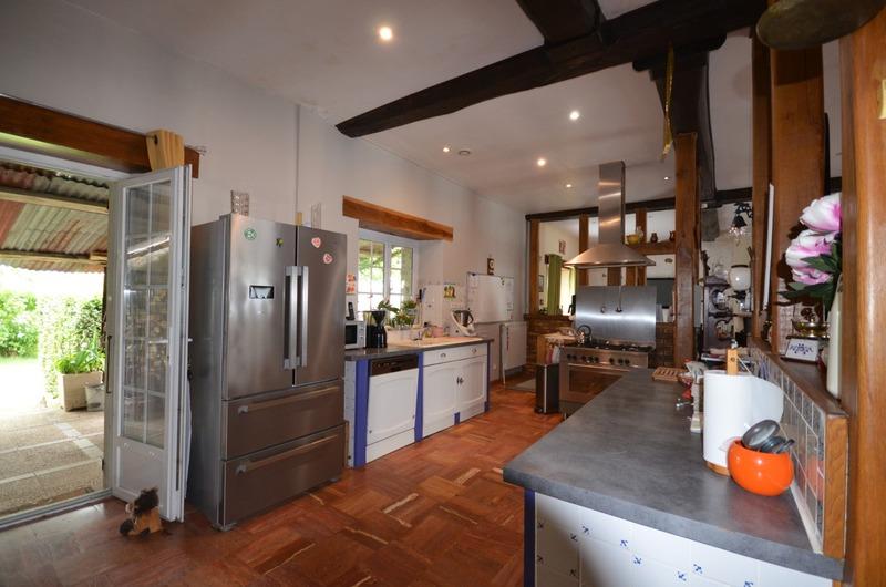 Maison - 210 m² - 6 pièces