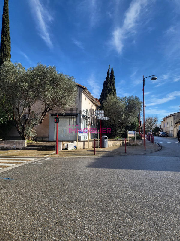 Local commercial - 130 m² - 7 pièces