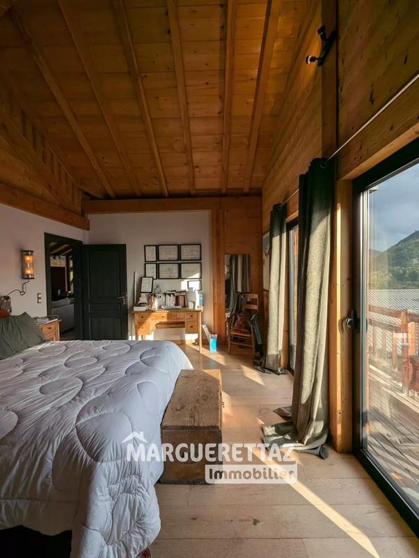 Châlet - 230 m² - 7 pièces