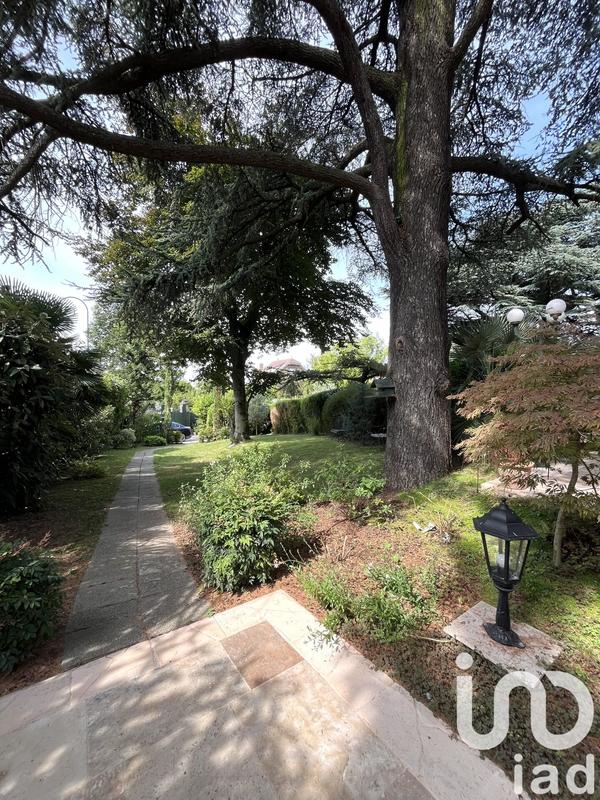 Maison - 200 m² - 6 pièces