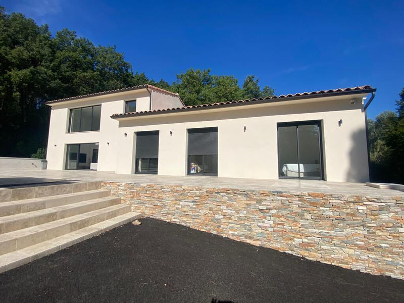 Villa - 223 m² - 8 pièces