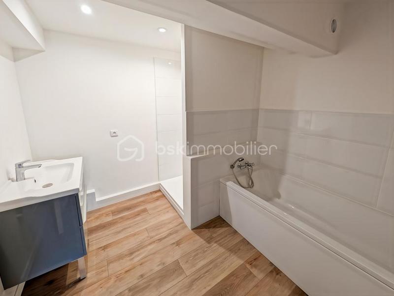 Appartement - 98 m² - 5 pièces