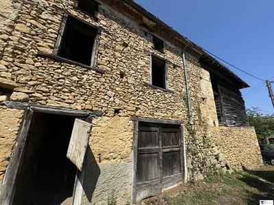 Maison ancienne - 414 m² - 4 pièces