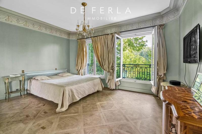 Hôtel particulier - 326 m² - 10 pièces