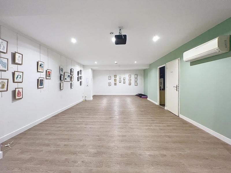 Local commercial - 150 m² - 5 pièces