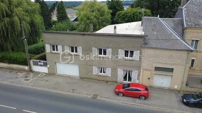Maison - 328 m² - 8 pièces