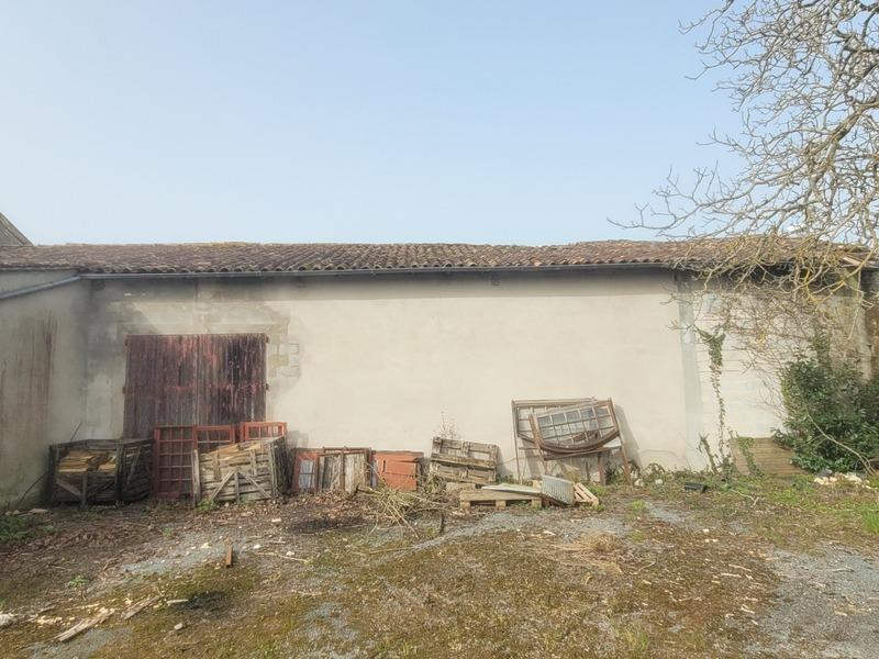 Immeuble - 130 m² - 1 pièce