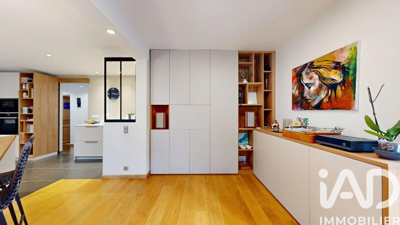 Maison - 202 m² - 7 pièces