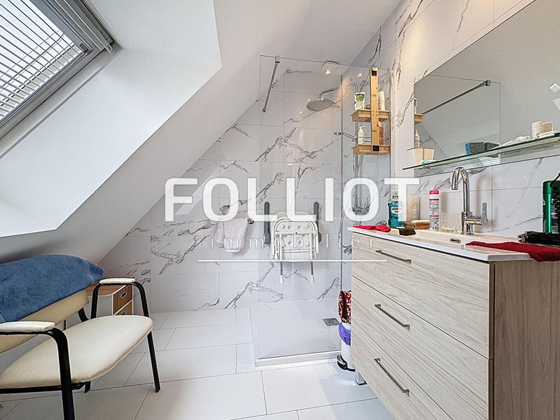 Maison - 114 m² - 6 pièces