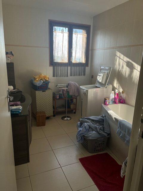 Maison - 215 m² - 7 pièces