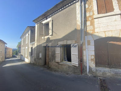 Maison - 98 m² - 5 pièces