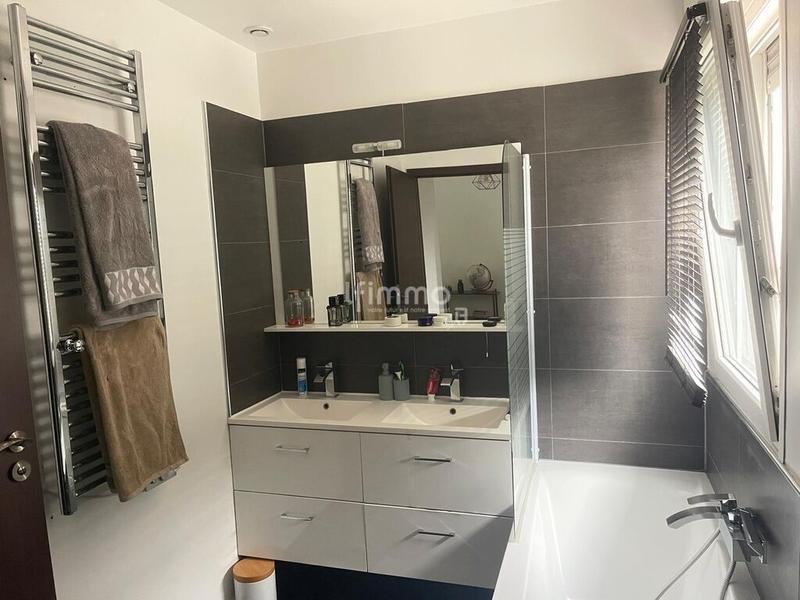 Maison - 102 m² - 5 pièces