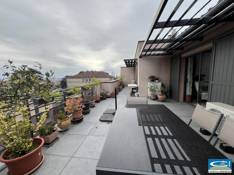 Appartement - 83 m² - 4 pièces