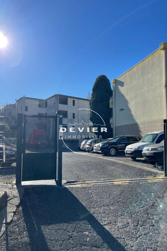 Parking / Garage - 20 m²