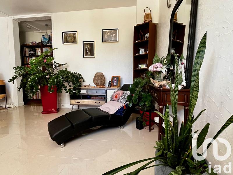 Maison - 180 m² - 8 pièces