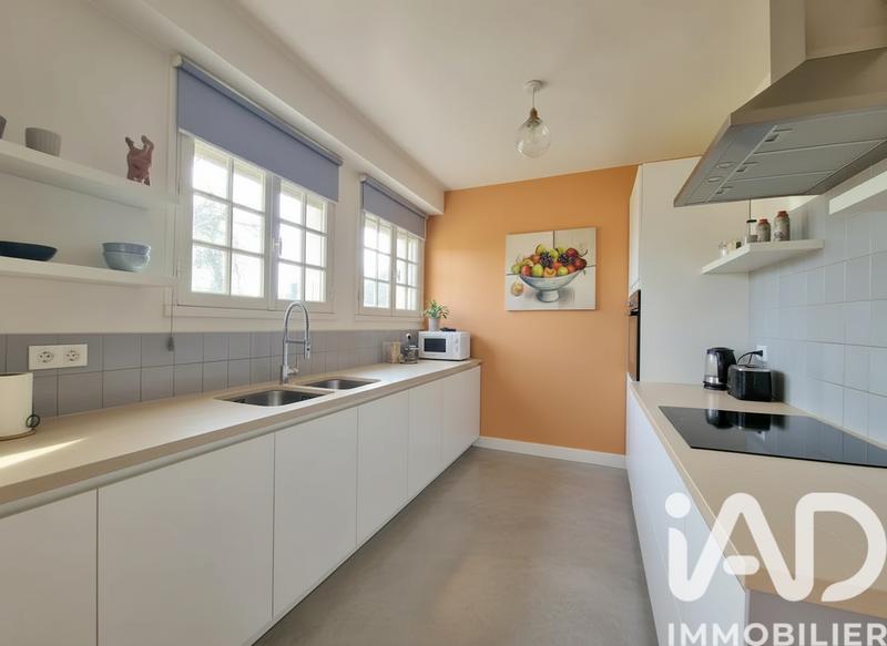 Maison - 213 m² - 8 pièces