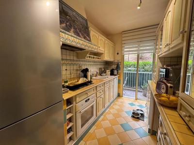 Appartement - 95 m² - 4 pièces