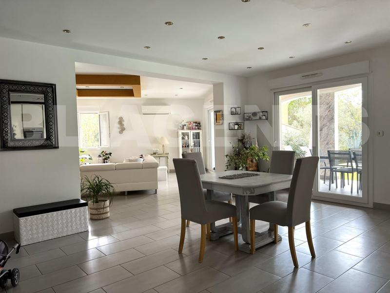 Villa - 190 m² - 8 pièces