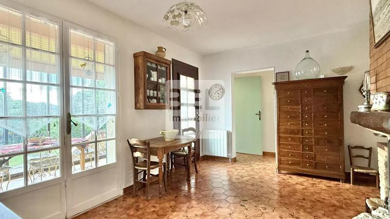 Villa - 100 m² - 5 pièces