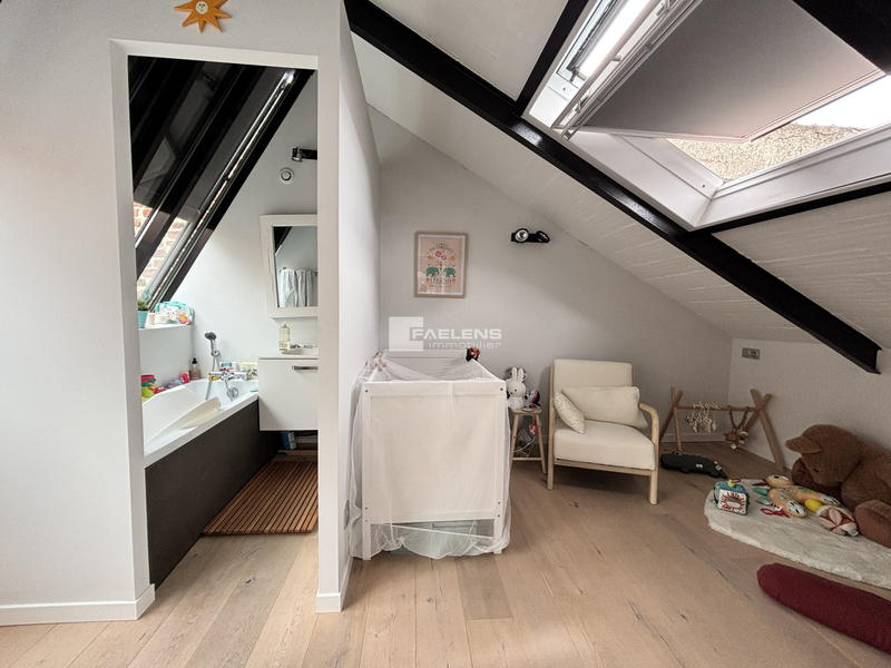 Loft - 161 m² - 4 pièces