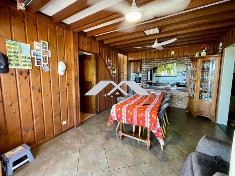 Maison - 140 m² - 6 pièces