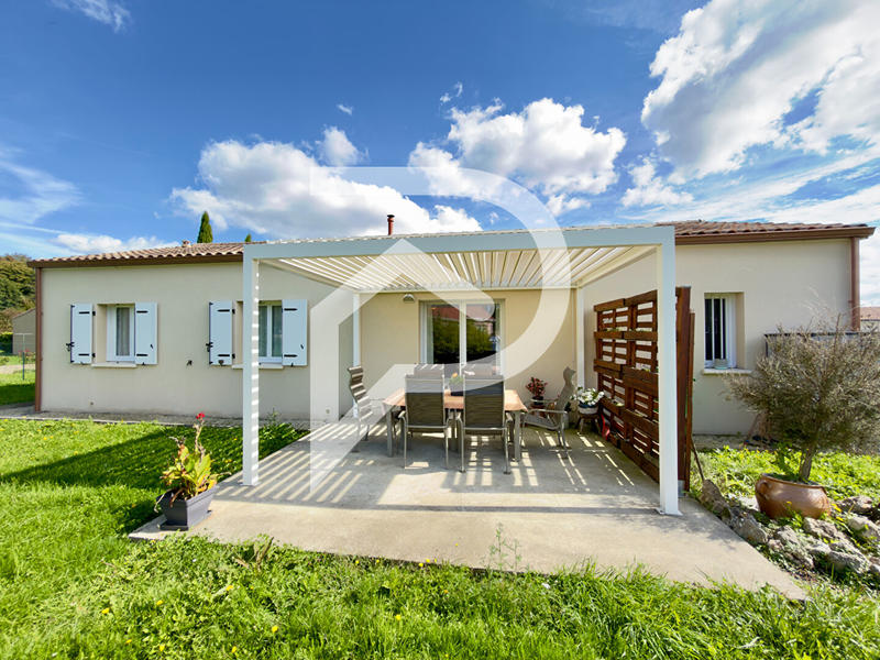 Maison - 90 m² - 4 pièces