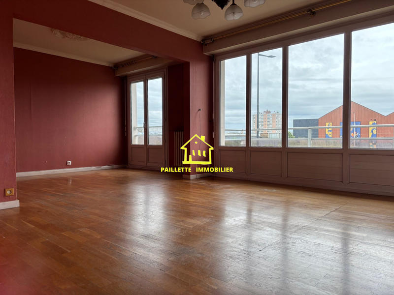 Appartement - 93 m² - 5 pièces