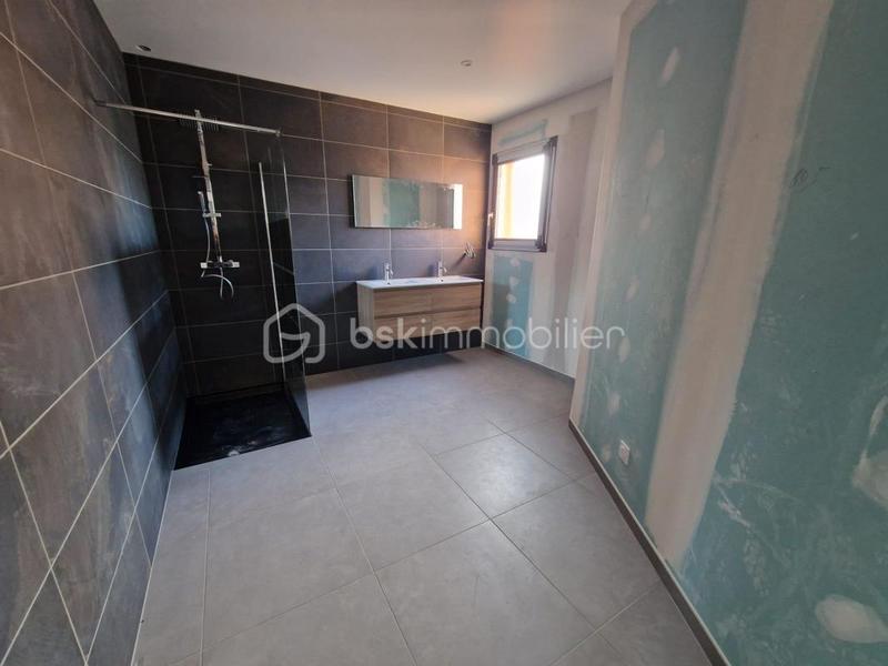 Maison - 135 m² - 4 pièces